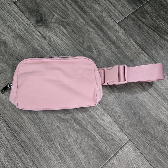New Pink Everywhere Belt Bag – Crossbody Bag with Adjustable Strap - Picture 1 of 4